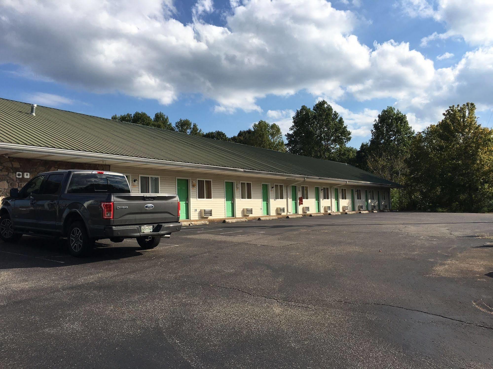 Lexington Inn Exterior photo